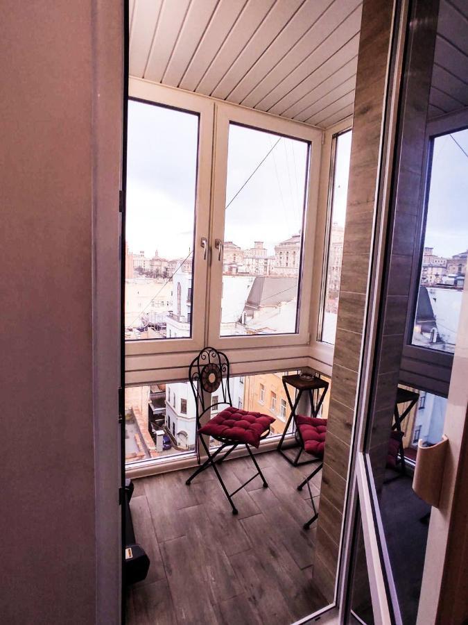 Sauna, Big Jacuzzi , Khreshchatyk Apartments Kiev Ngoại thất bức ảnh