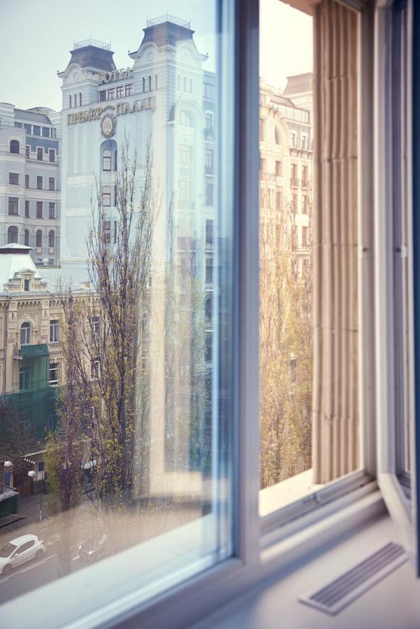 Sauna, Big Jacuzzi , Khreshchatyk Apartments Kiev Ngoại thất bức ảnh