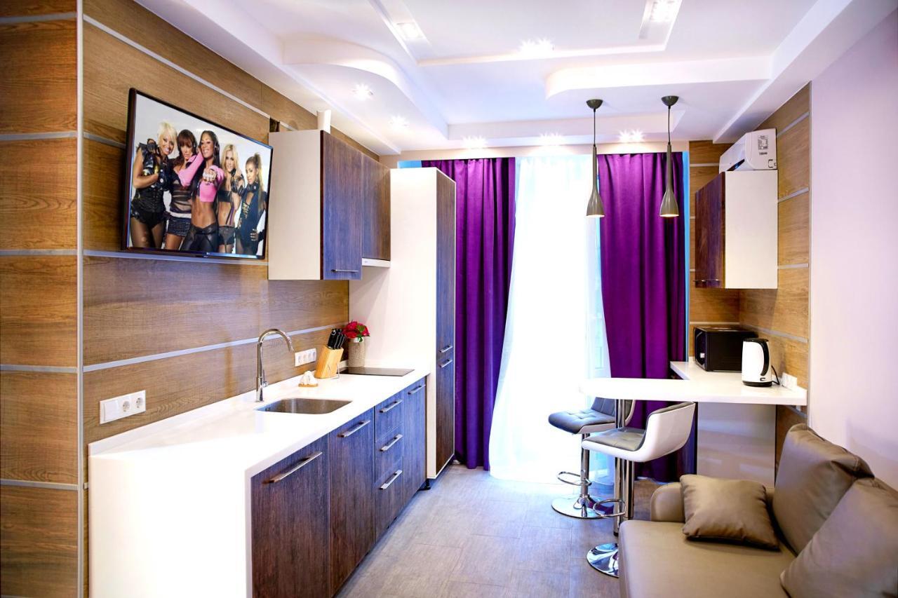 Sauna, Big Jacuzzi , Khreshchatyk Apartments Kiev Ngoại thất bức ảnh